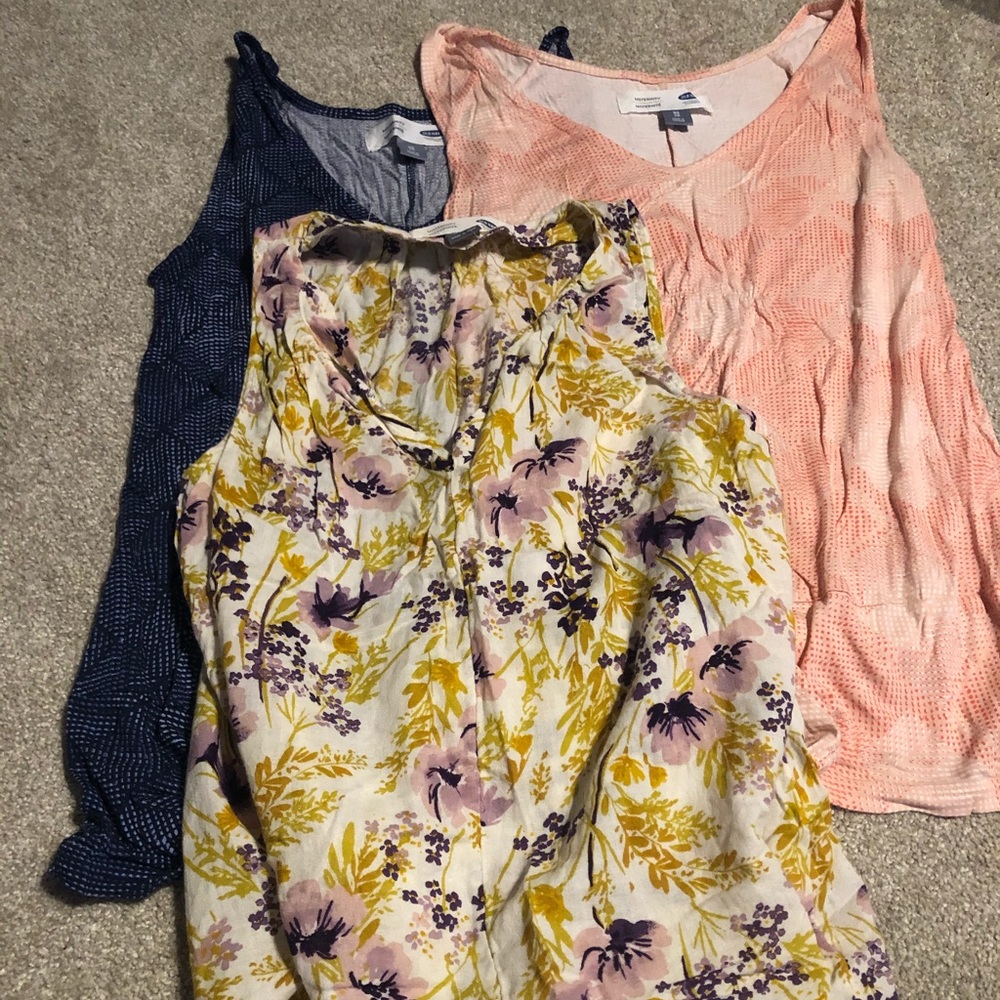 Xs maternity sleeveless tops